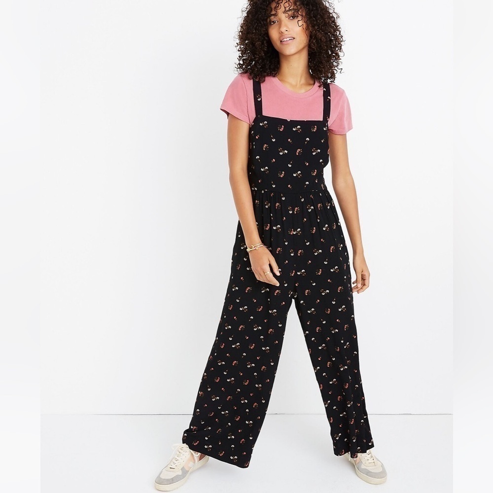 Madewell smocked cropped jumpsuit in flower toss
